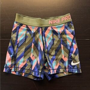 Nike Pro Multicolor Geometric Shorts